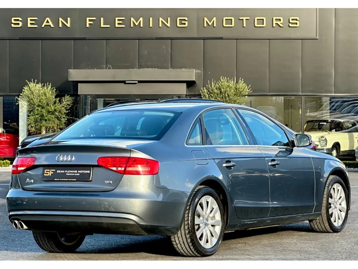 Audi A4 Saloon, Diesel, 2015, Grey