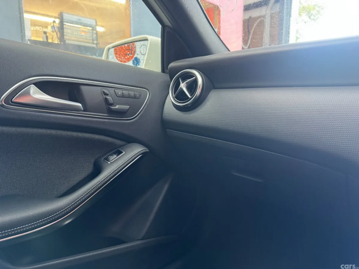 Mercedes-Benz A-Class Hatchback, Petrol, 2015, White