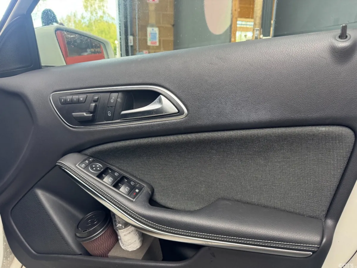 Mercedes-Benz A-Class Hatchback, Petrol, 2015, White