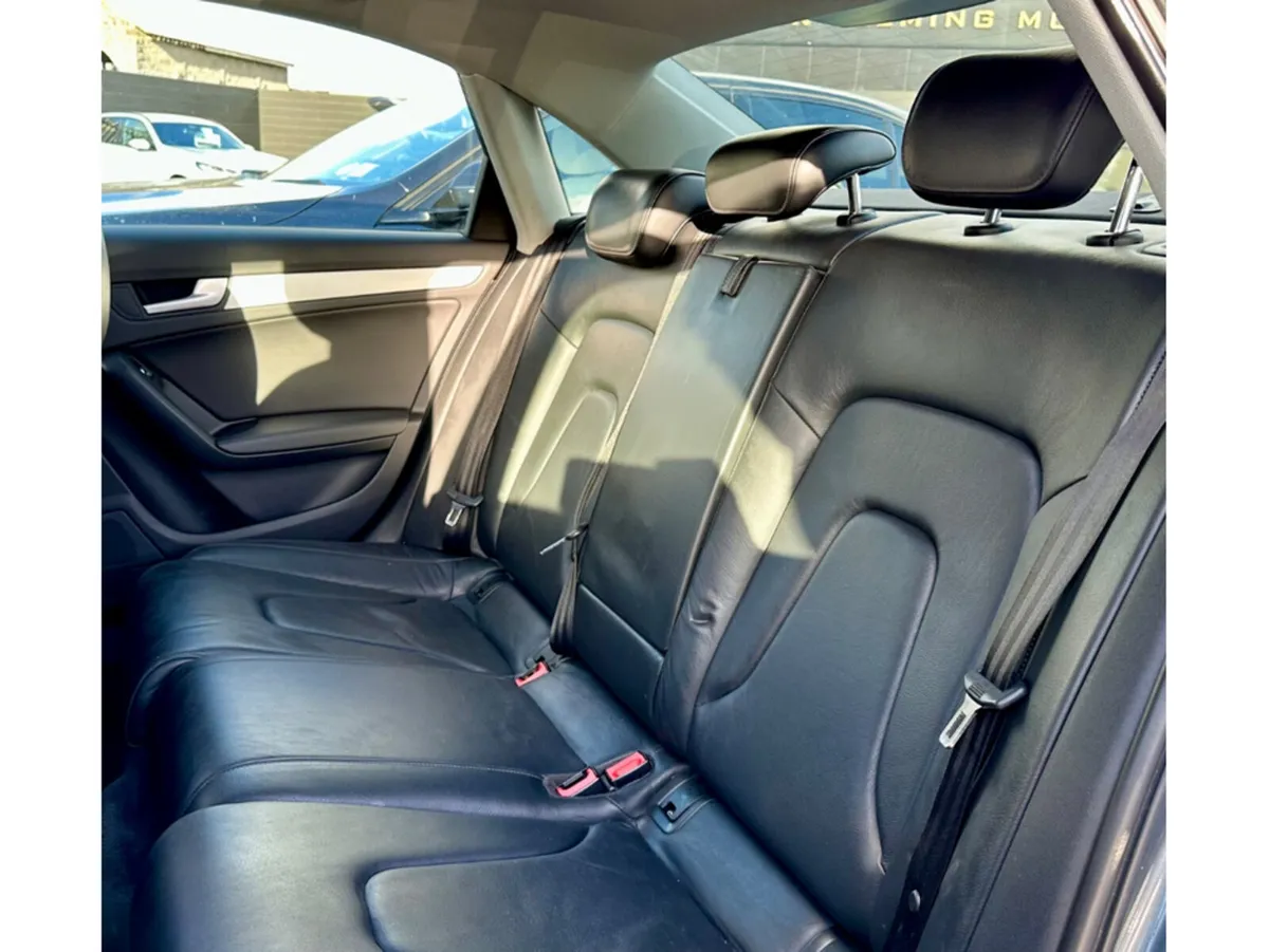 Audi A4 Saloon, Diesel, 2015, Grey