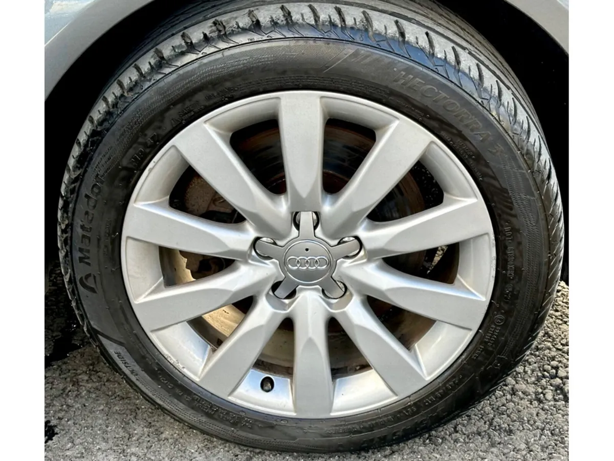 Audi A4 Saloon, Diesel, 2015, Grey