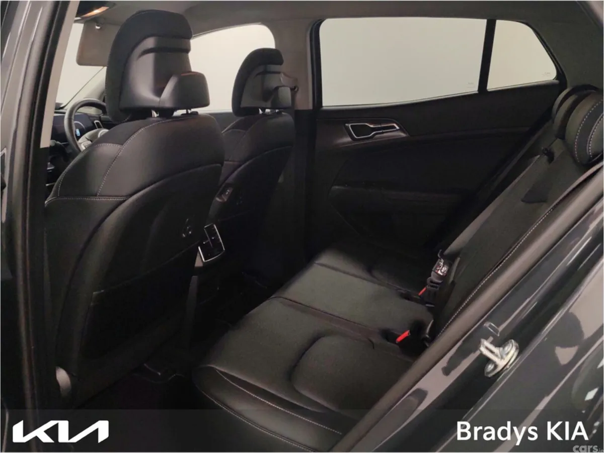 Kia Sportage MPV, Petrol Plug-in Hybrid, 2026, Grey