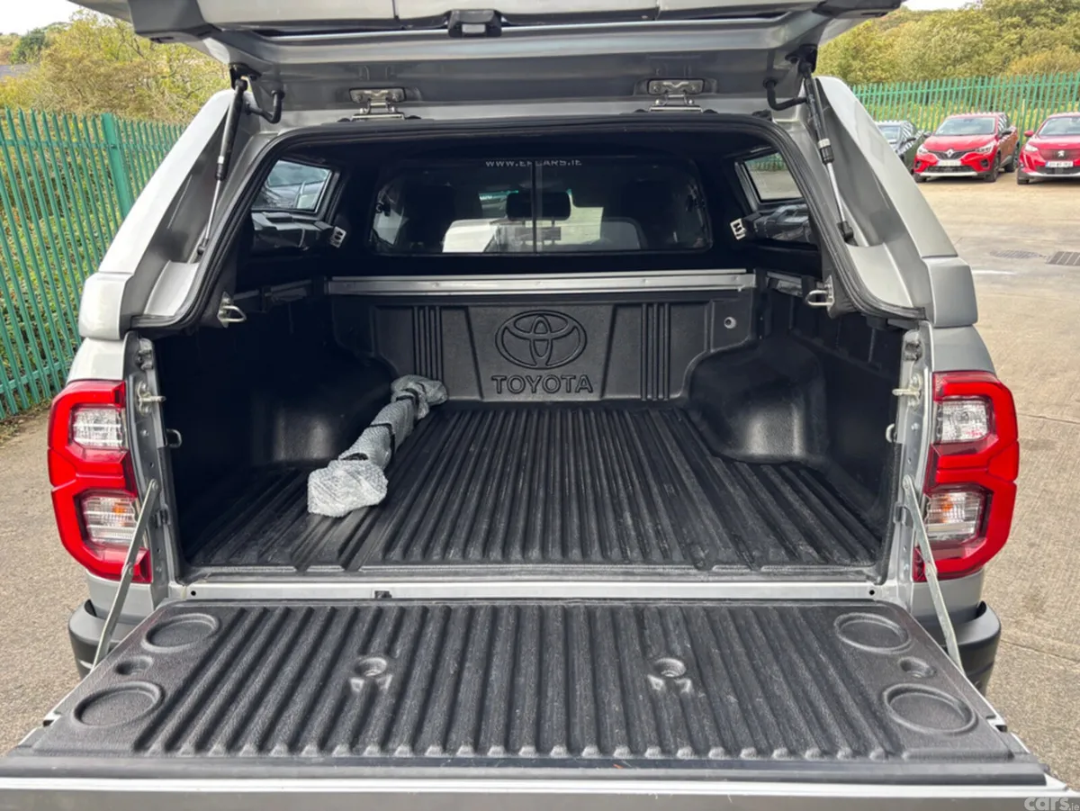 Toyota Hilux SUV, Diesel, 2023, Silver