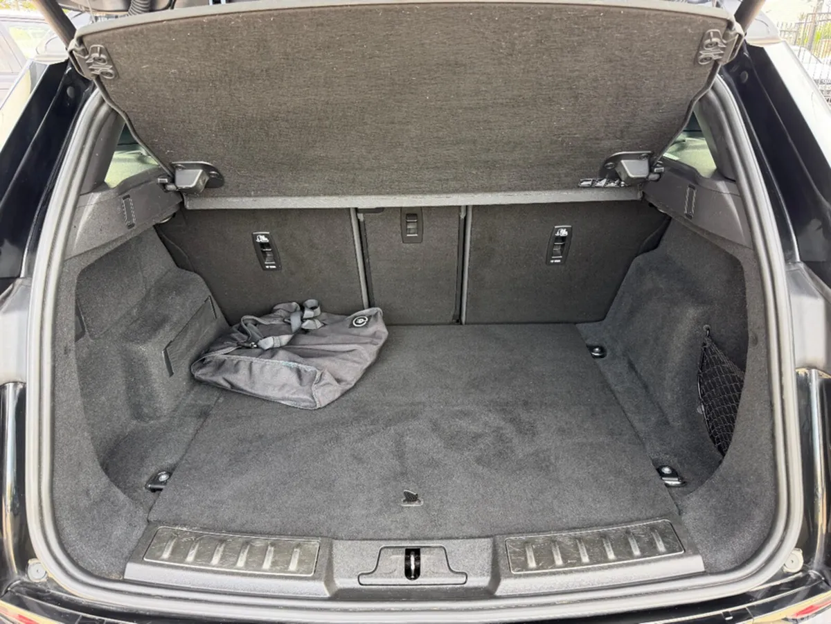 Land Rover Range Rover Evoque Estate, Petrol Hybrid, 2023, Black
