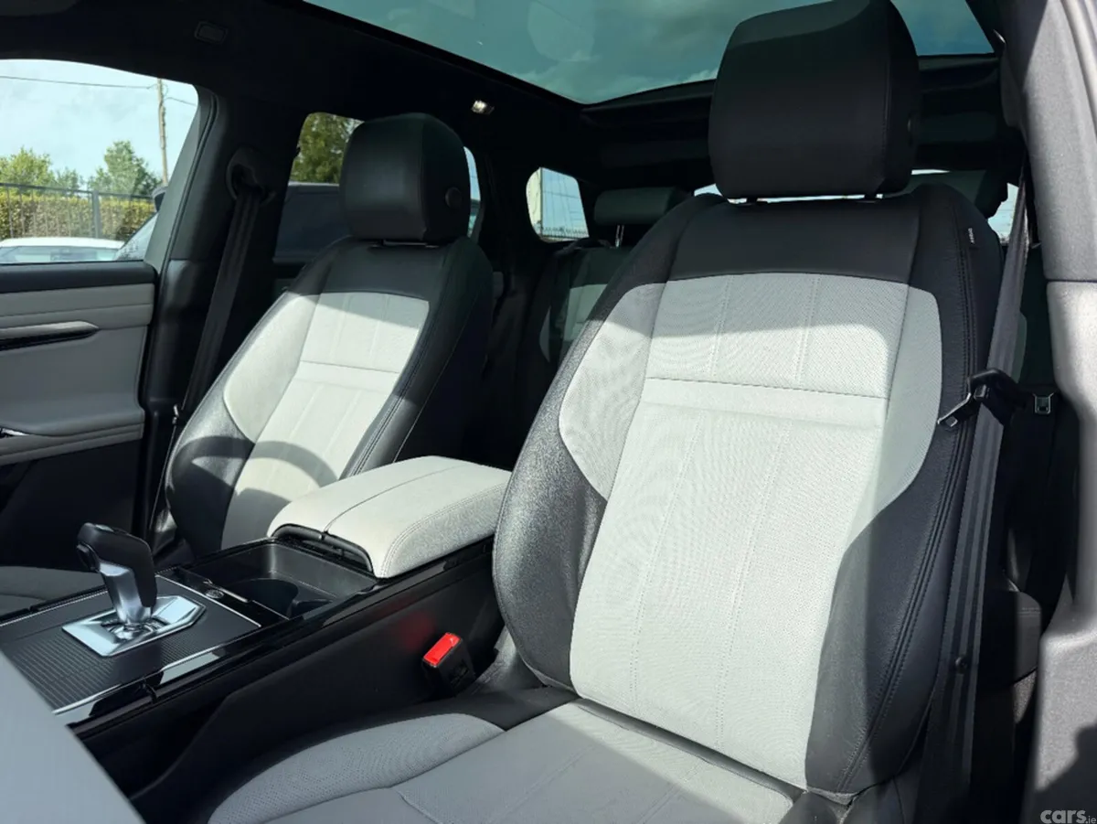 Land Rover Range Rover Evoque Estate, Petrol Hybrid, 2023, Black