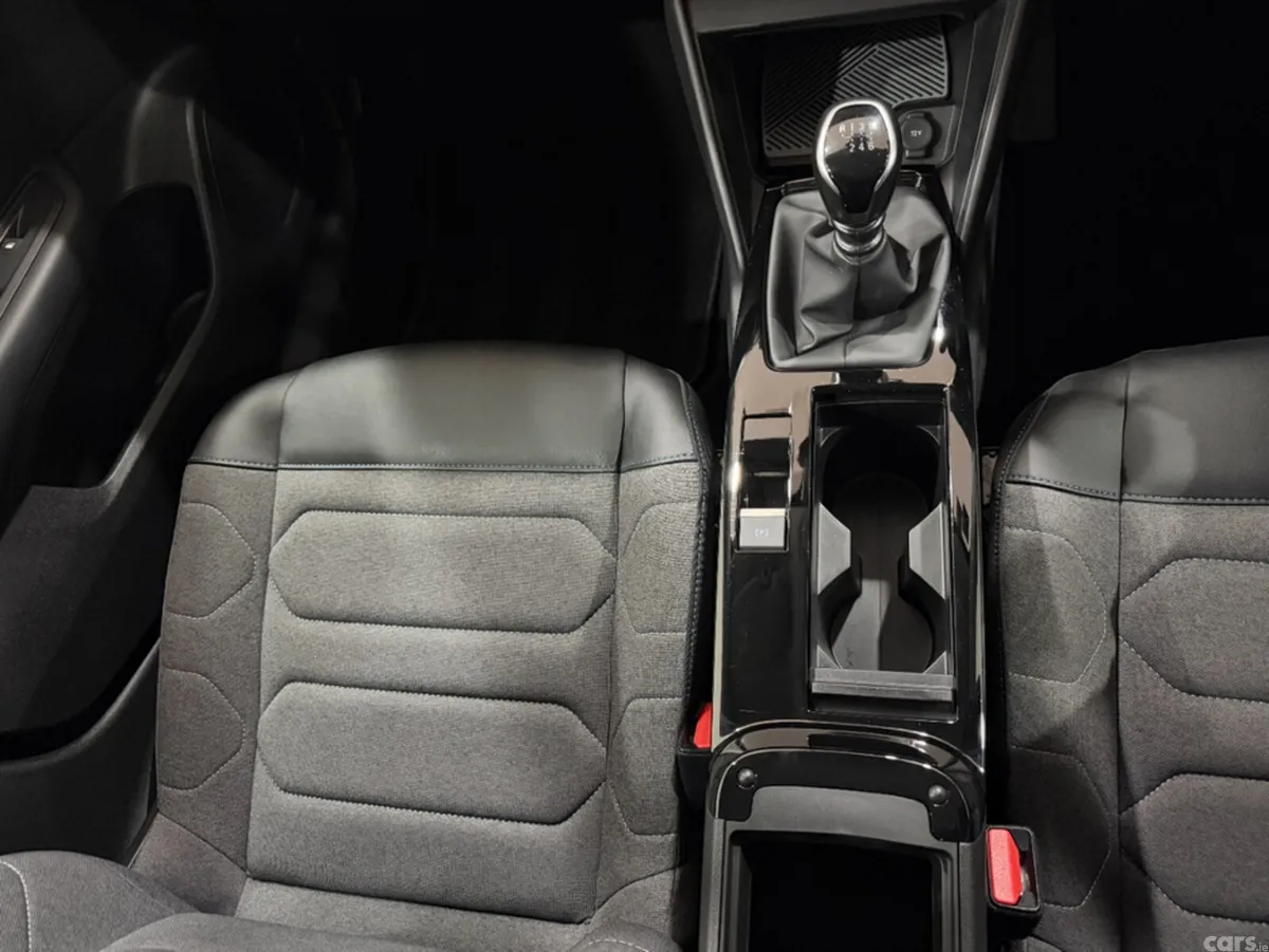 Citroen C4 Hatchback, Diesel, 2022, Red
