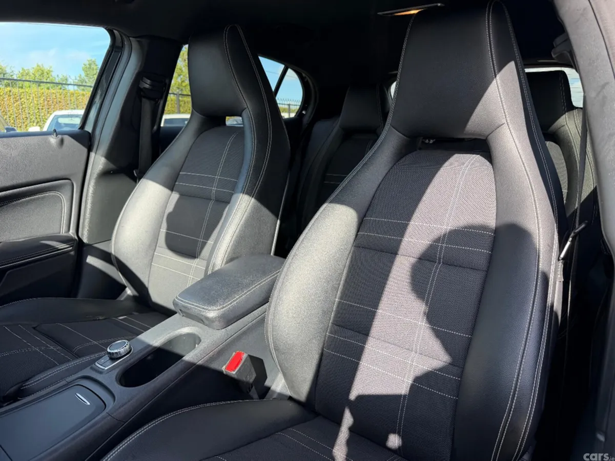 Mercedes-Benz GLA Estate, Petrol, 2016, Black