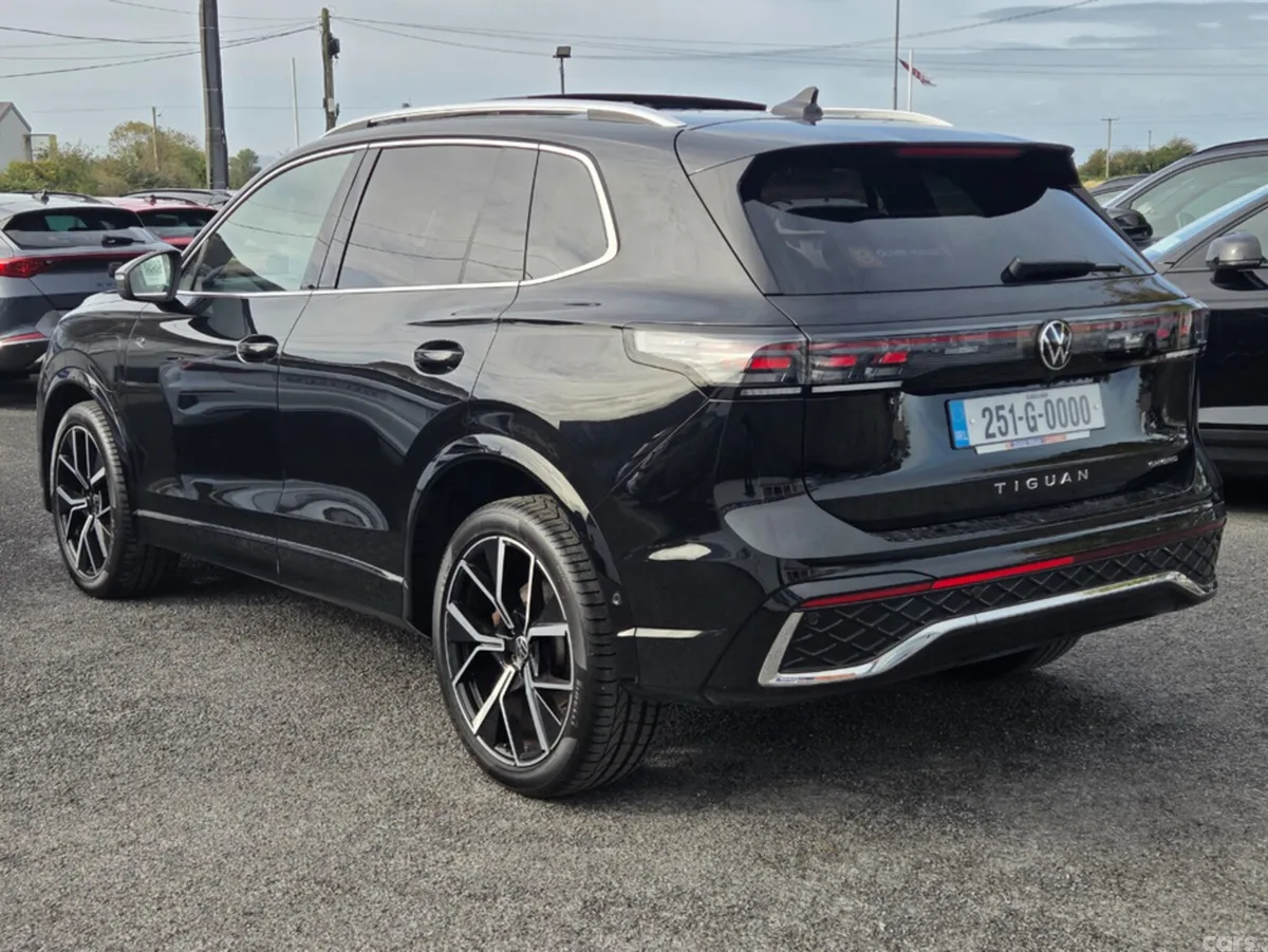 Volkswagen Tiguan Estate, Petrol Plug-in Hybrid, 2025, Black