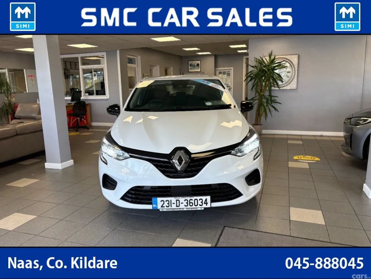 Renault Clio Hatchback, Petrol, 2023, White