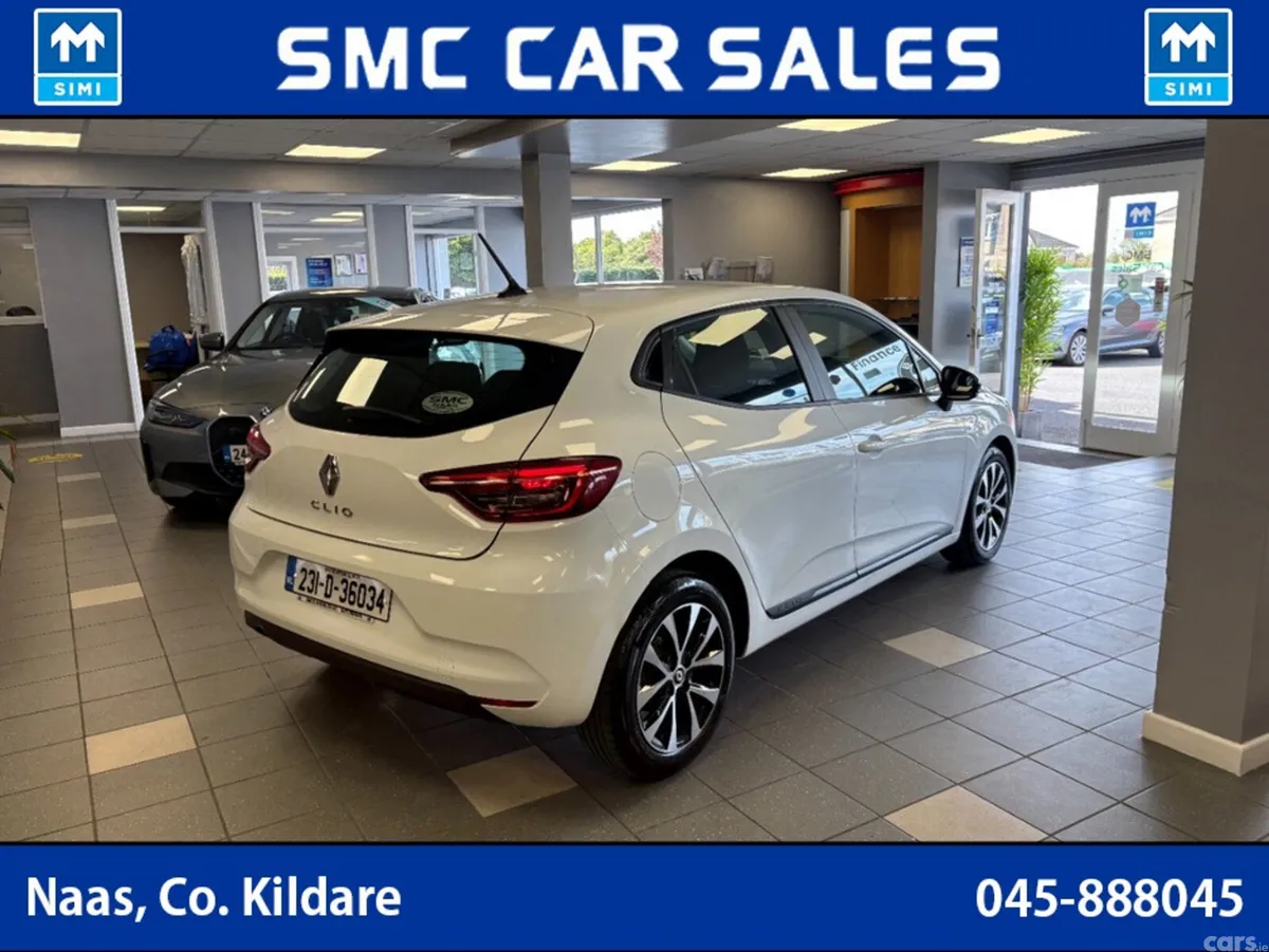 Renault Clio Hatchback, Petrol, 2023, White