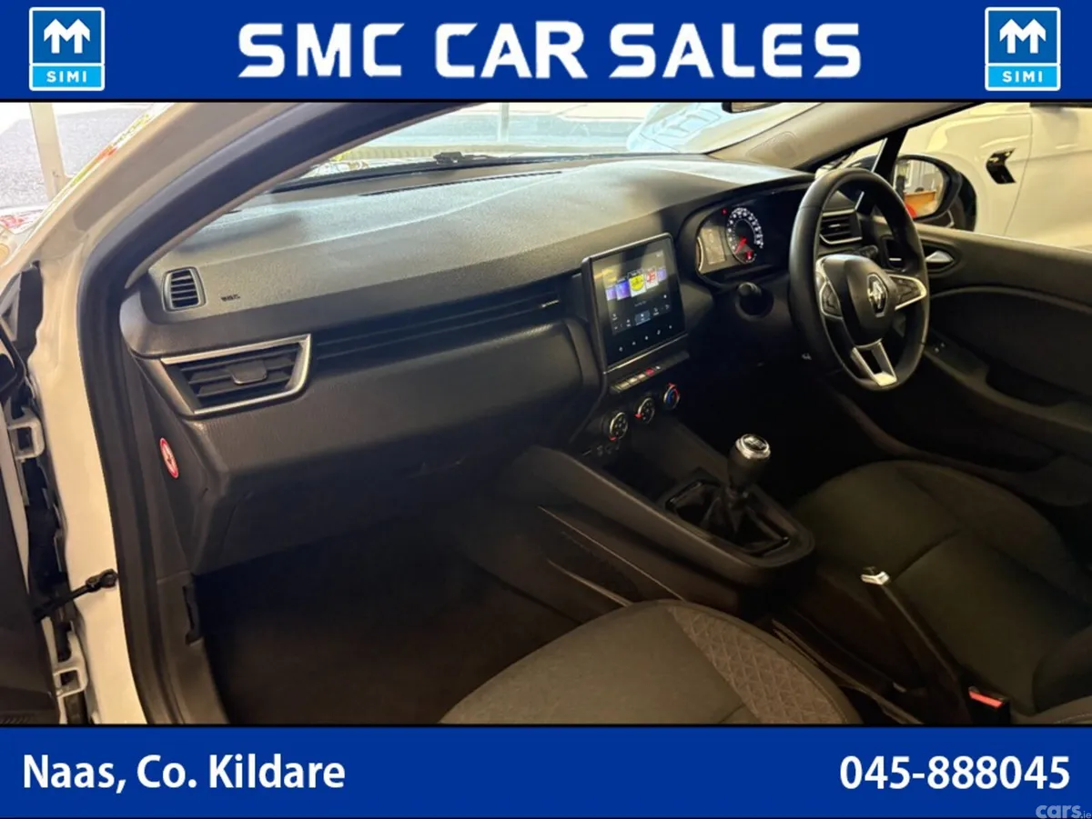 Renault Clio Hatchback, Petrol, 2023, White