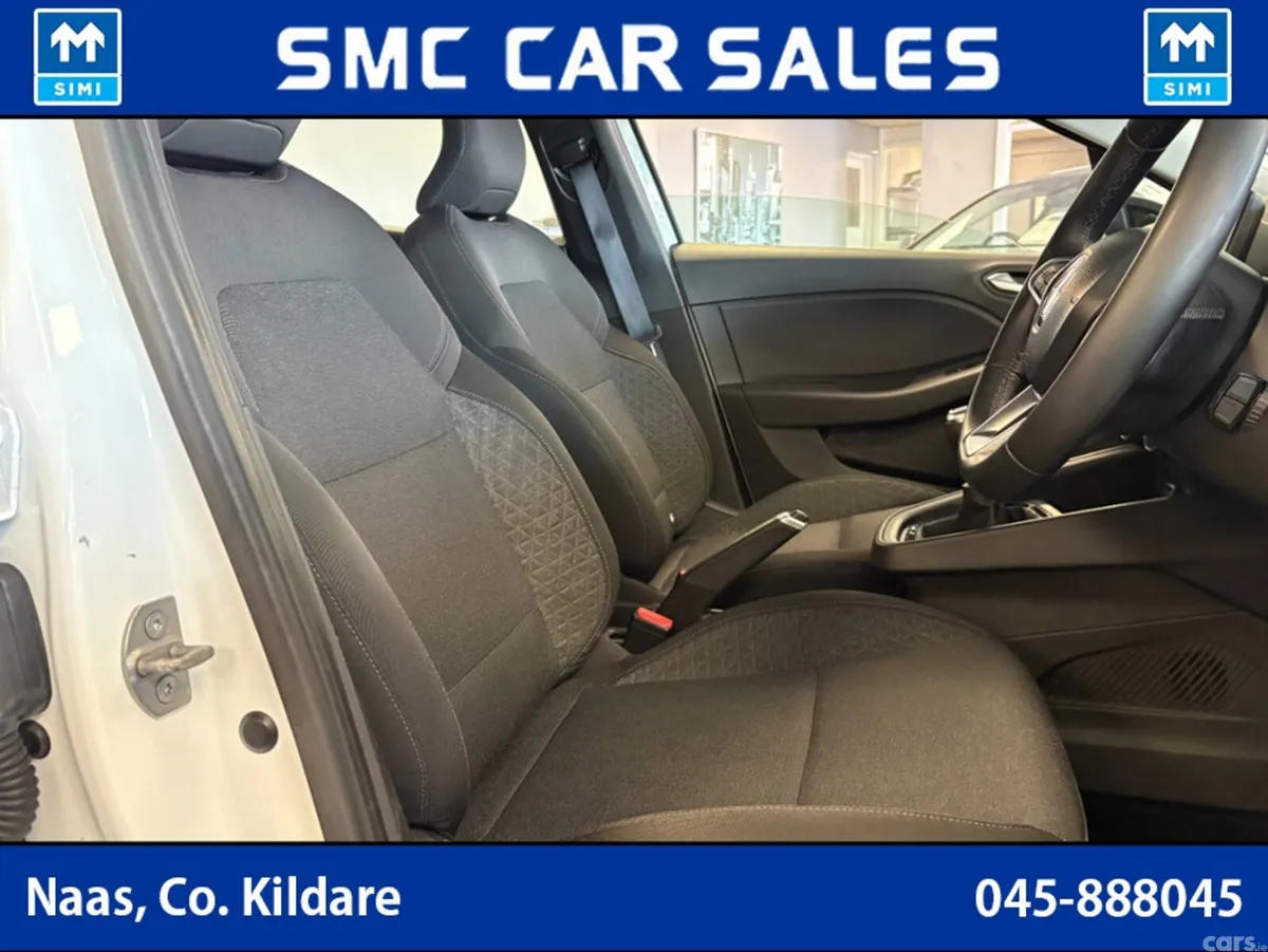 Renault Clio Hatchback, Petrol, 2023, White