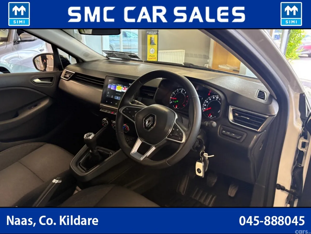 Renault Clio Hatchback, Petrol, 2023, White