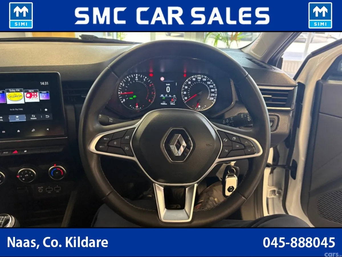 Renault Clio Hatchback, Petrol, 2023, White