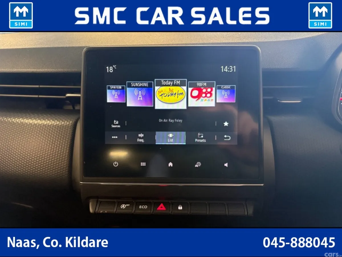 Renault Clio Hatchback, Petrol, 2023, White