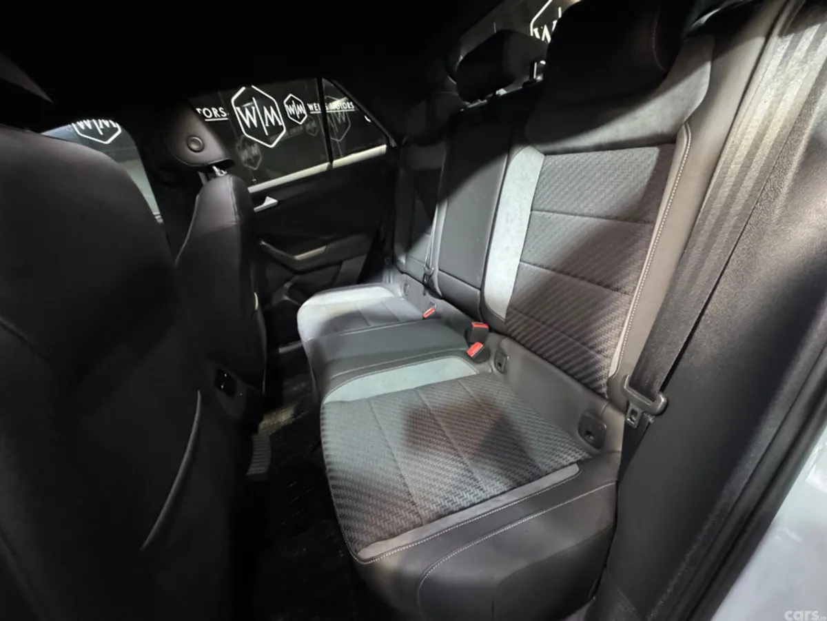 Volkswagen T-Roc SUV, Diesel, 2021, White