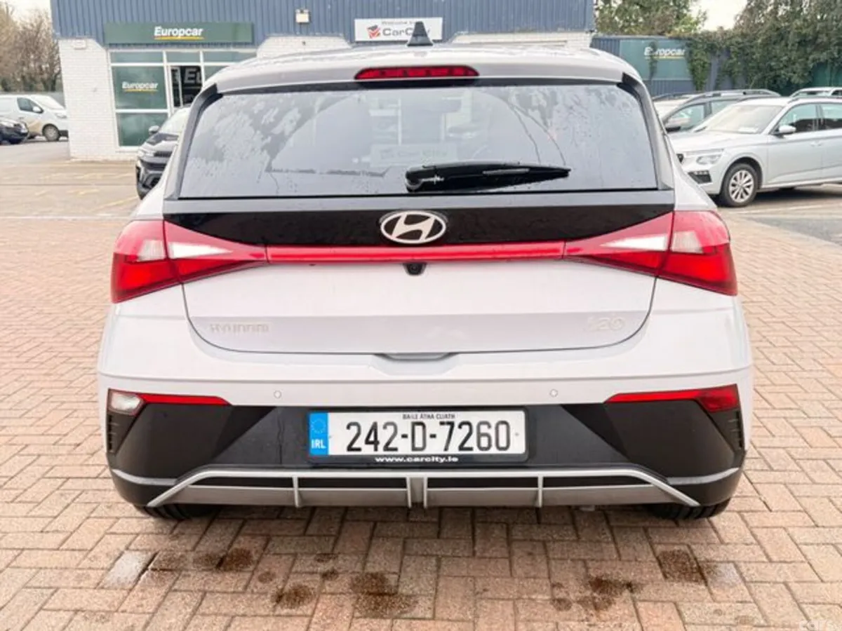 Hyundai i20 Hatchback, Petrol, 2024, Grey