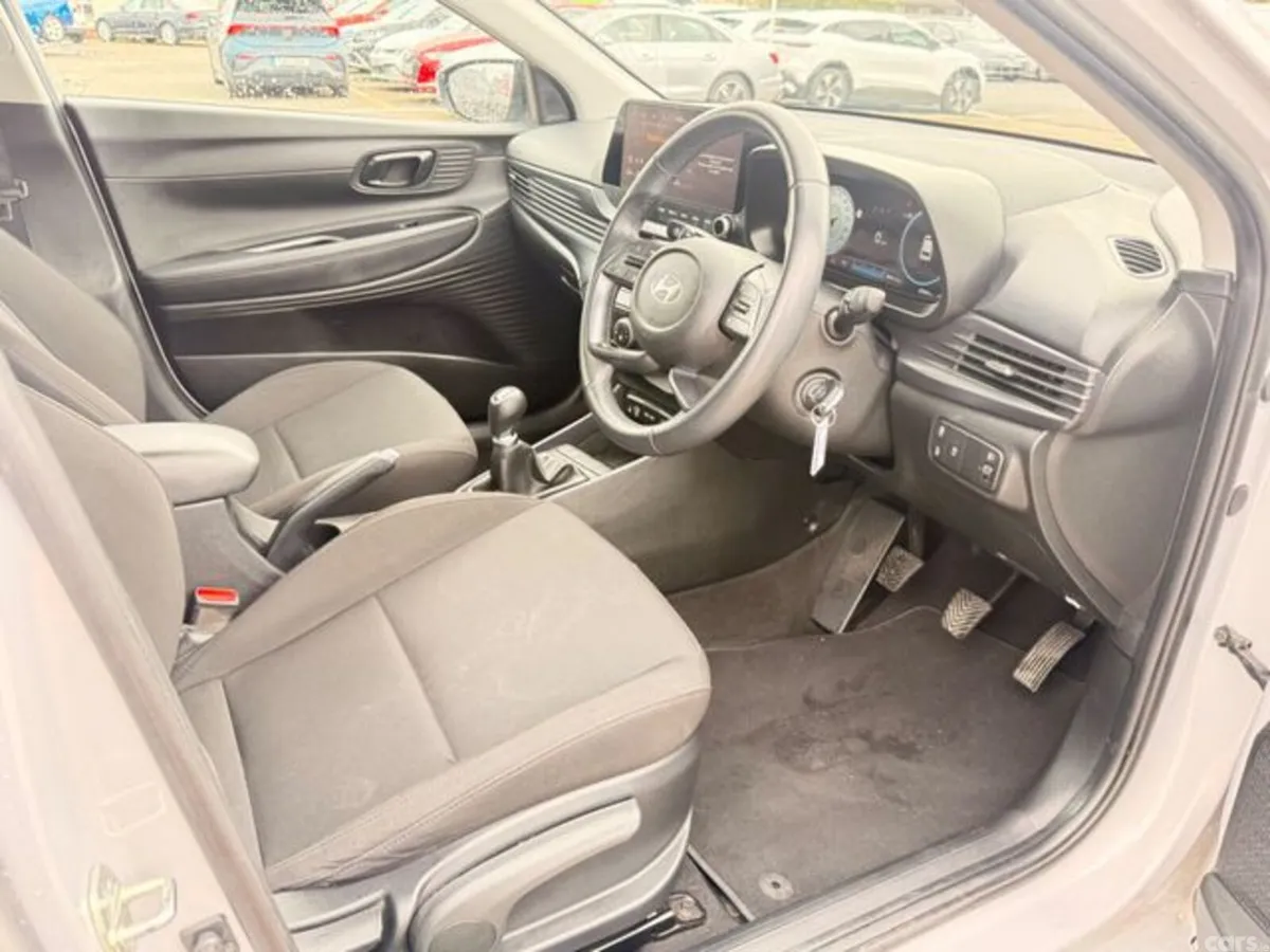 Hyundai i20 Hatchback, Petrol, 2024, Grey