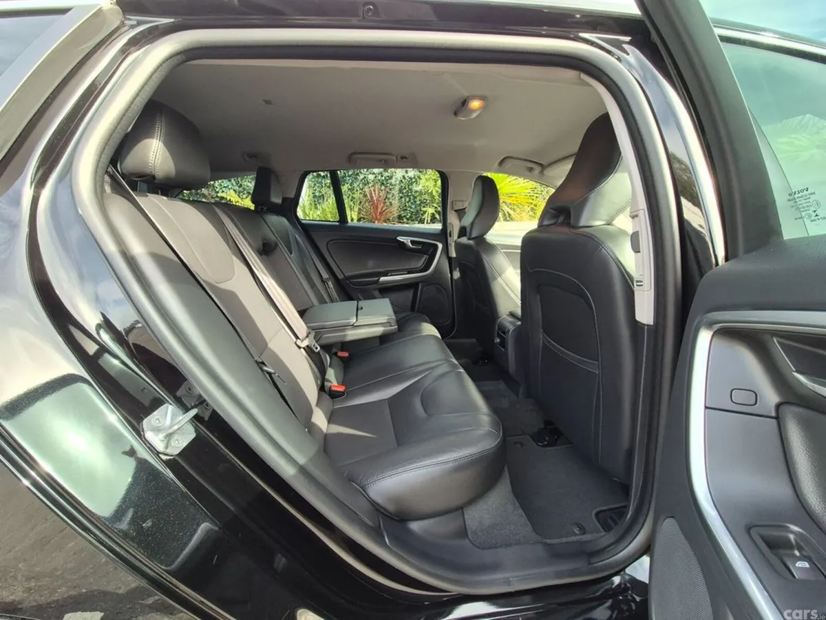 Volvo V60 Estate, Diesel, 2018, Black