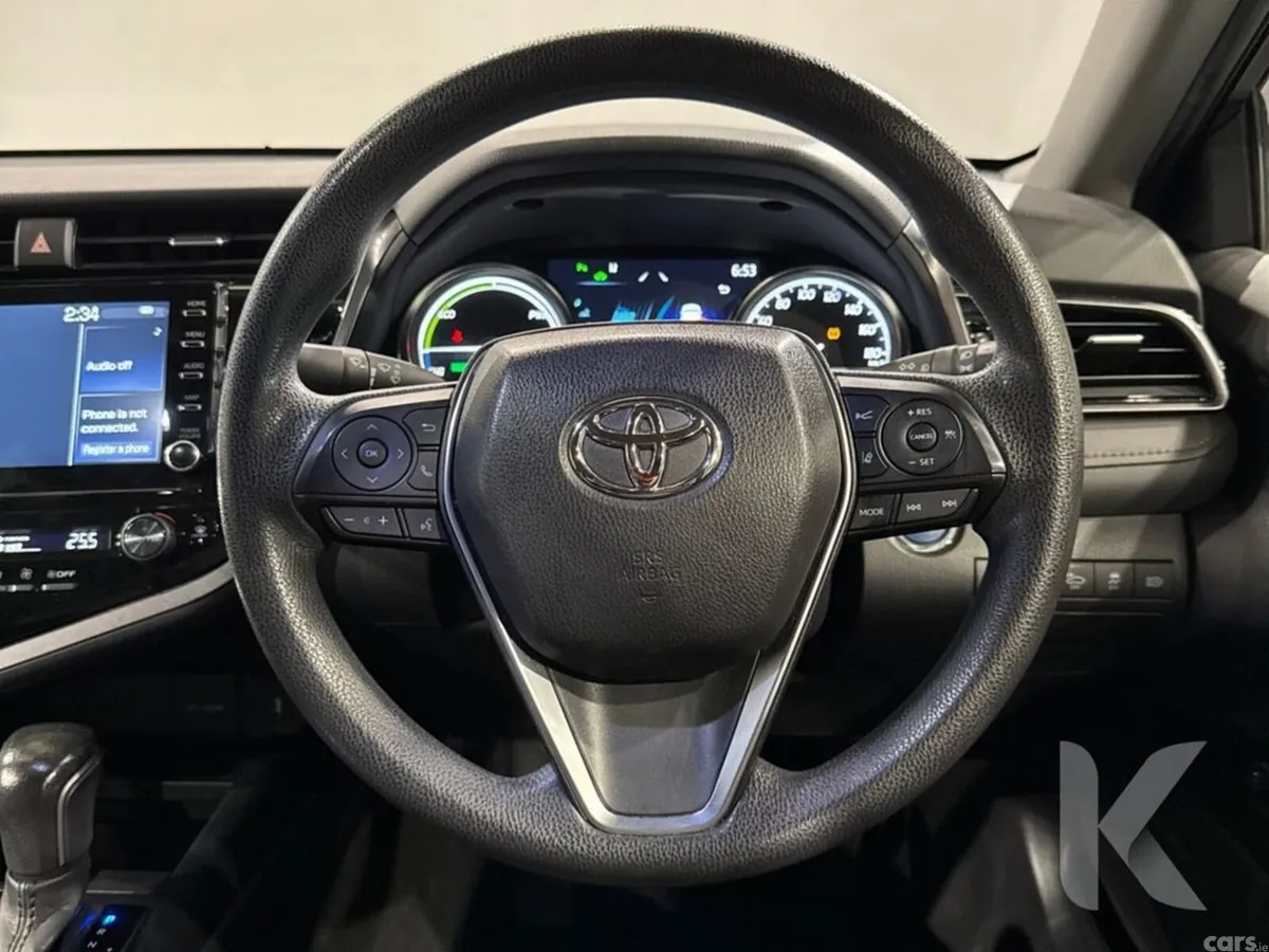 Toyota Camry Saloon, Petrol Hybrid, 2020, Silver