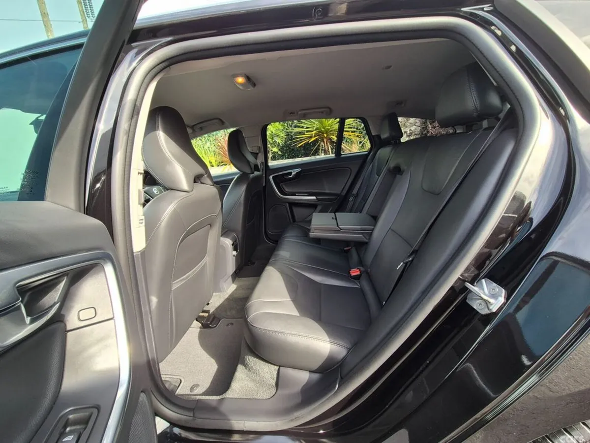 Volvo V60 Estate, Diesel, 2018, Black
