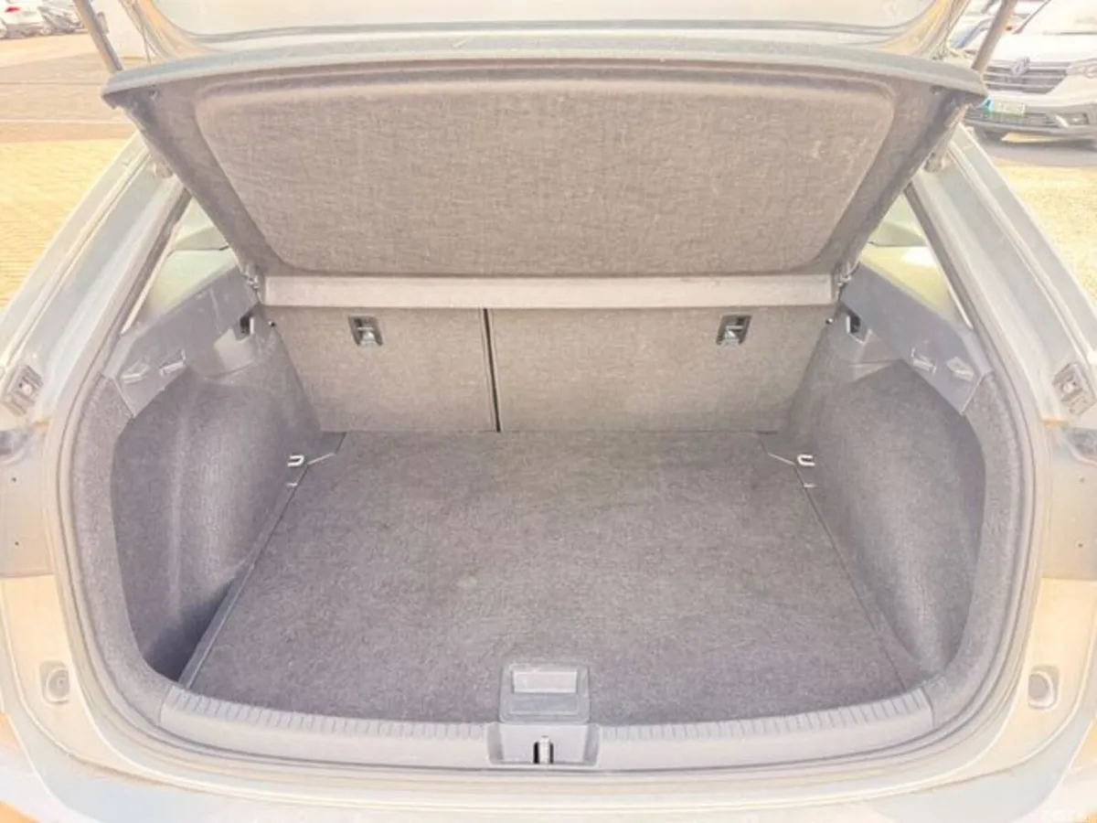 Volkswagen Taigo Hatchback, Petrol, 2024, Grey