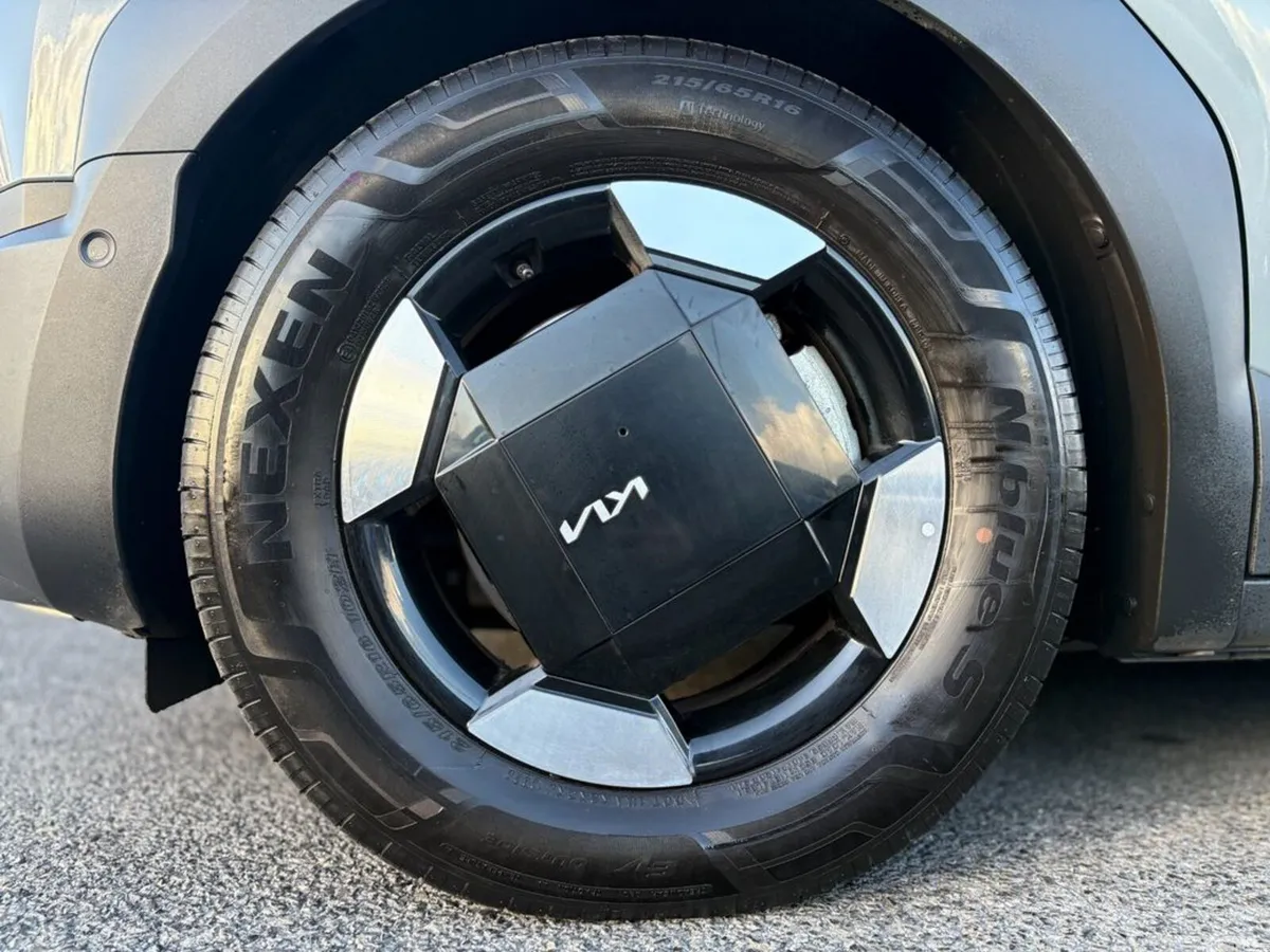 Kia PV5 Van, Electric, 2026, Grey