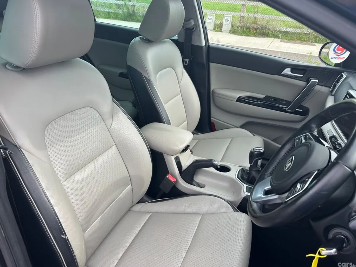 Kia Sportage SUV, Diesel Hybrid, 2021, Black