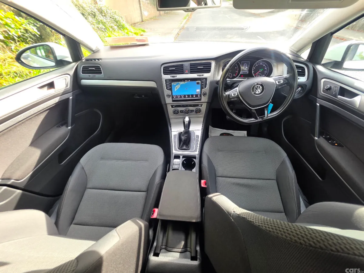 Volkswagen Golf Hatchback, Petrol, 2015, White