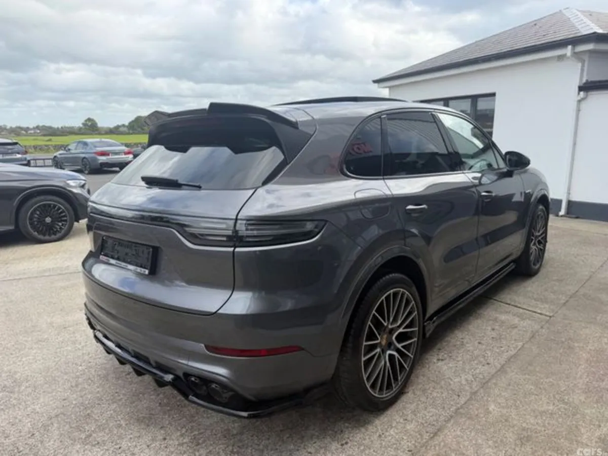 Porsche Cayenne SUV, Petrol Plug-in Hybrid, 2023, Grey