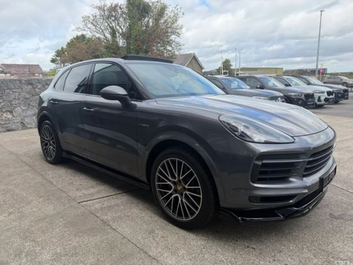 Porsche Cayenne SUV, Petrol Plug-in Hybrid, 2023, Grey