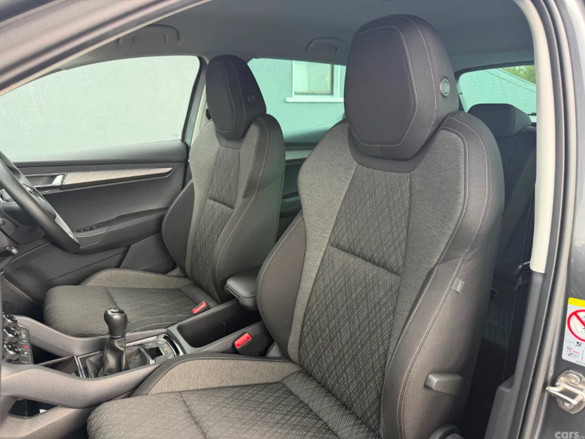 Skoda Karoq SUV, Diesel, 2024, Grey
