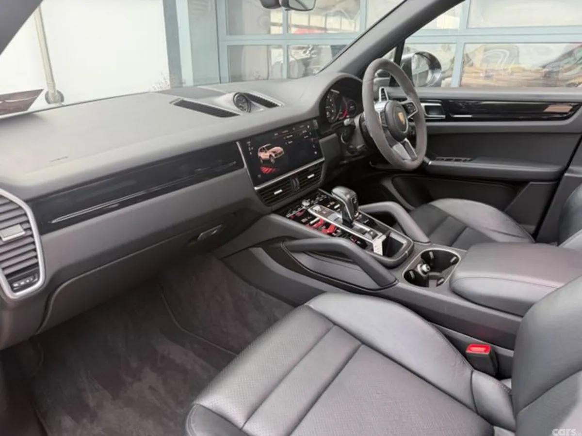Porsche Cayenne SUV, Petrol Plug-in Hybrid, 2023, Grey