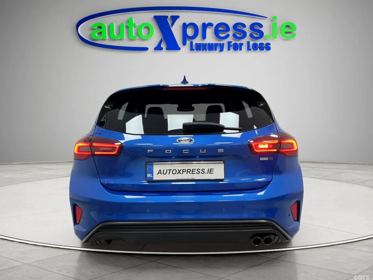 Ford Focus Hatchback, Petrol, 2023, Blue