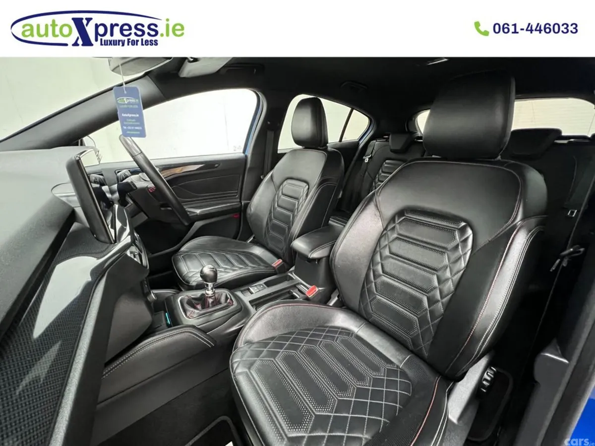 Ford Focus Hatchback, Petrol, 2023, Blue