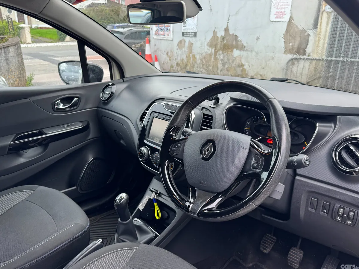 Renault Captur Hatchback, Diesel, 2015, White