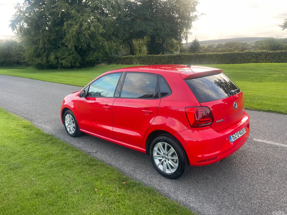 Volkswagen Polo Hatchback, Petrol, 2015, Red