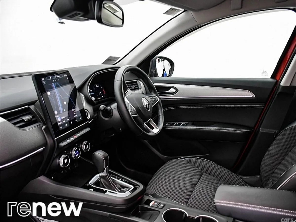 Renault Arkana SUV, Petrol, 2023, Red