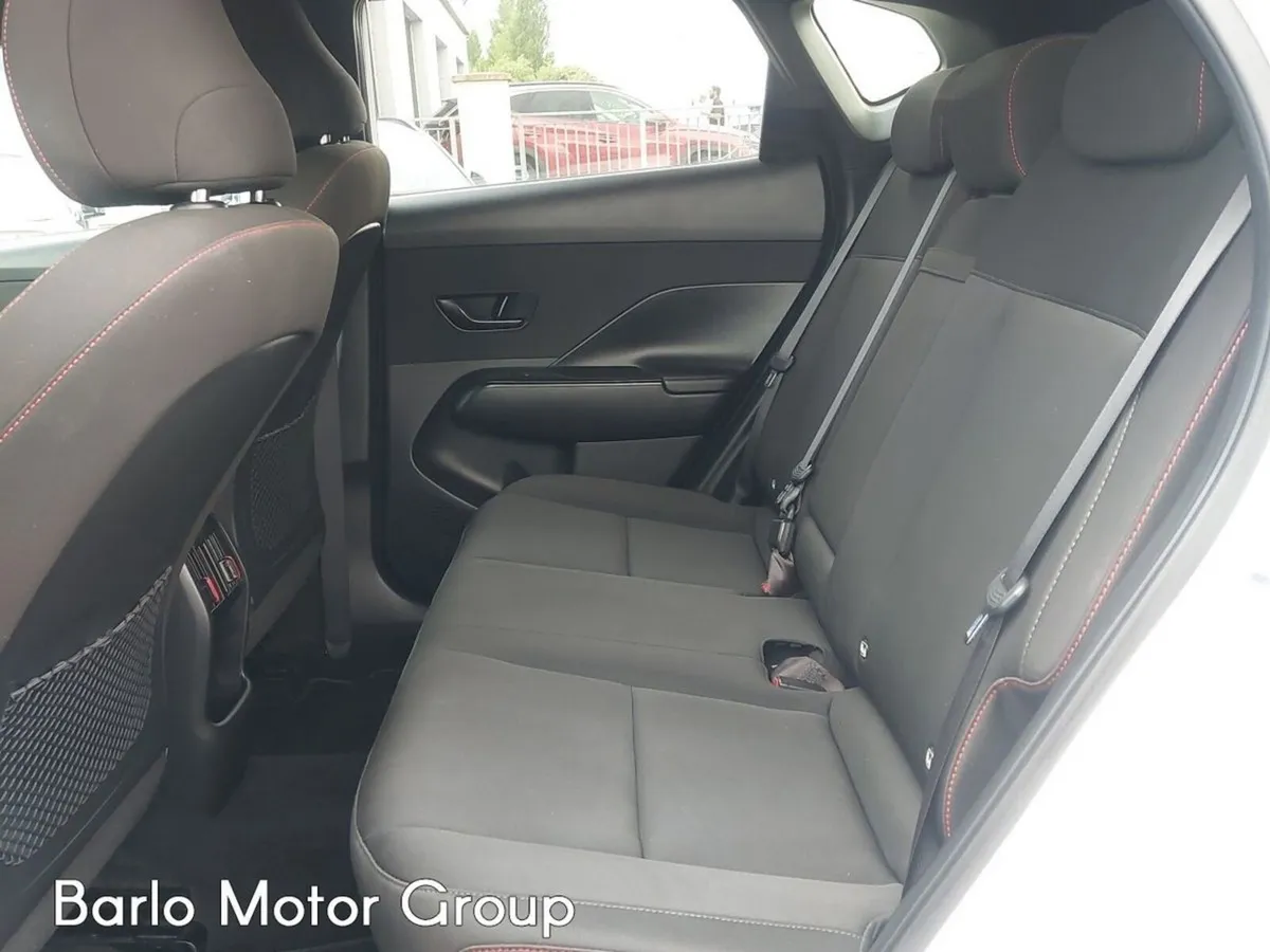 Hyundai KONA MPV, Petrol, 2023, White