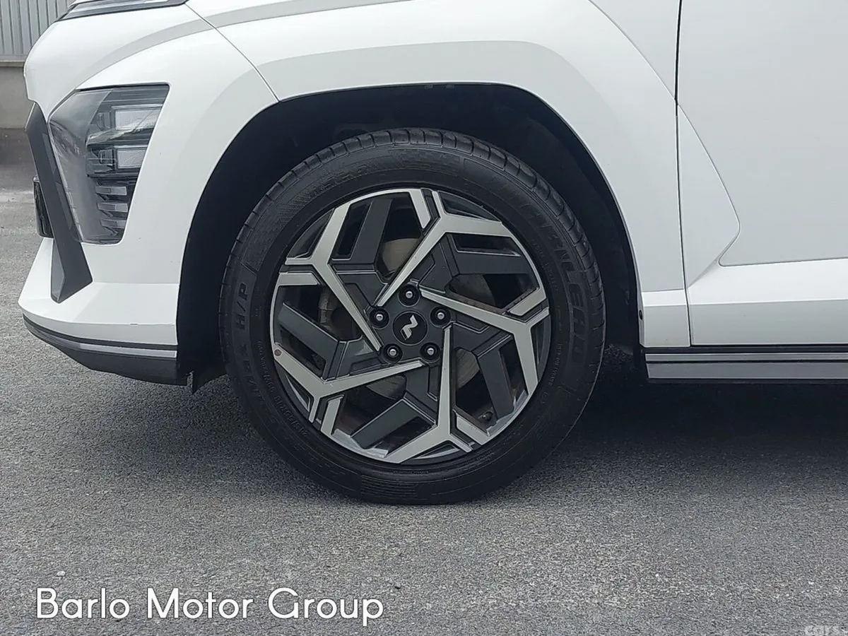 Hyundai KONA MPV, Petrol, 2023, White