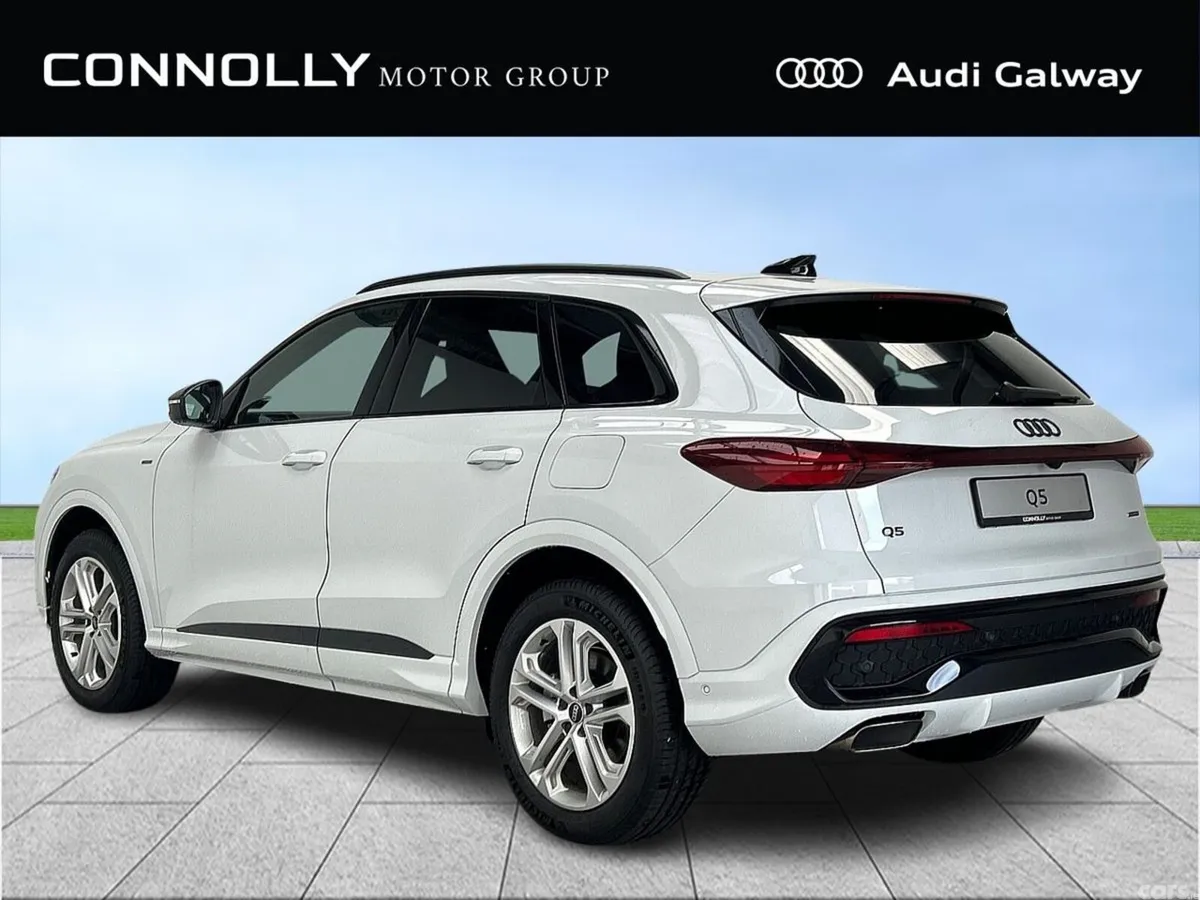 Audi Q5 SUV, Petrol Plug-in Hybrid, 2027, White