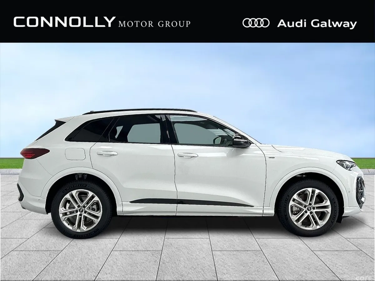 Audi Q5 SUV, Petrol Plug-in Hybrid, 2027, White