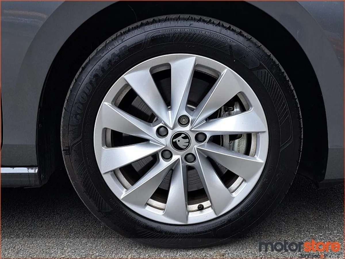 Skoda Superb Estate, Petrol Plug-in Hybrid, 2025, Grey