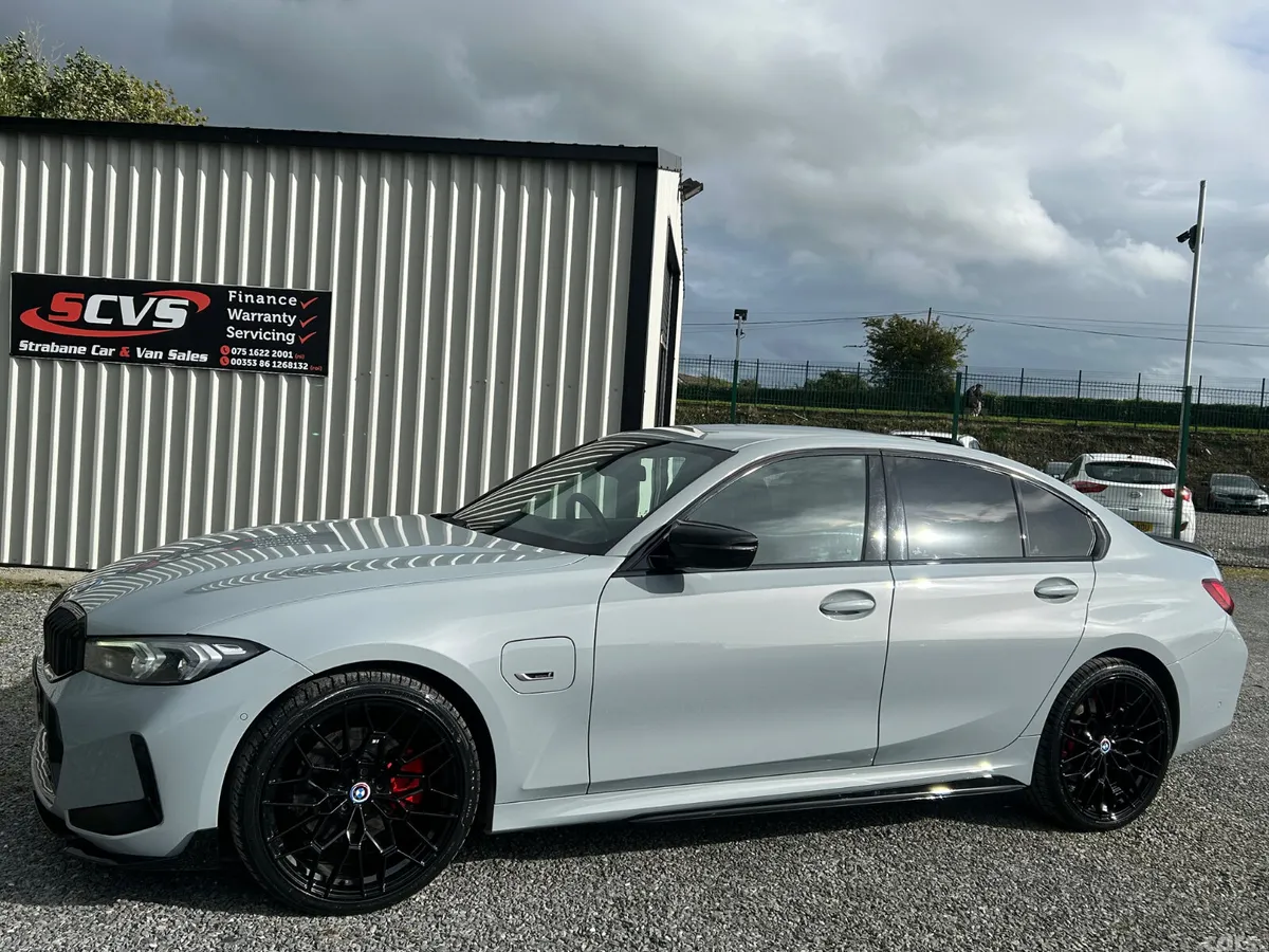 BMW 3-Series Saloon, Petrol Hybrid, 2023, Grey