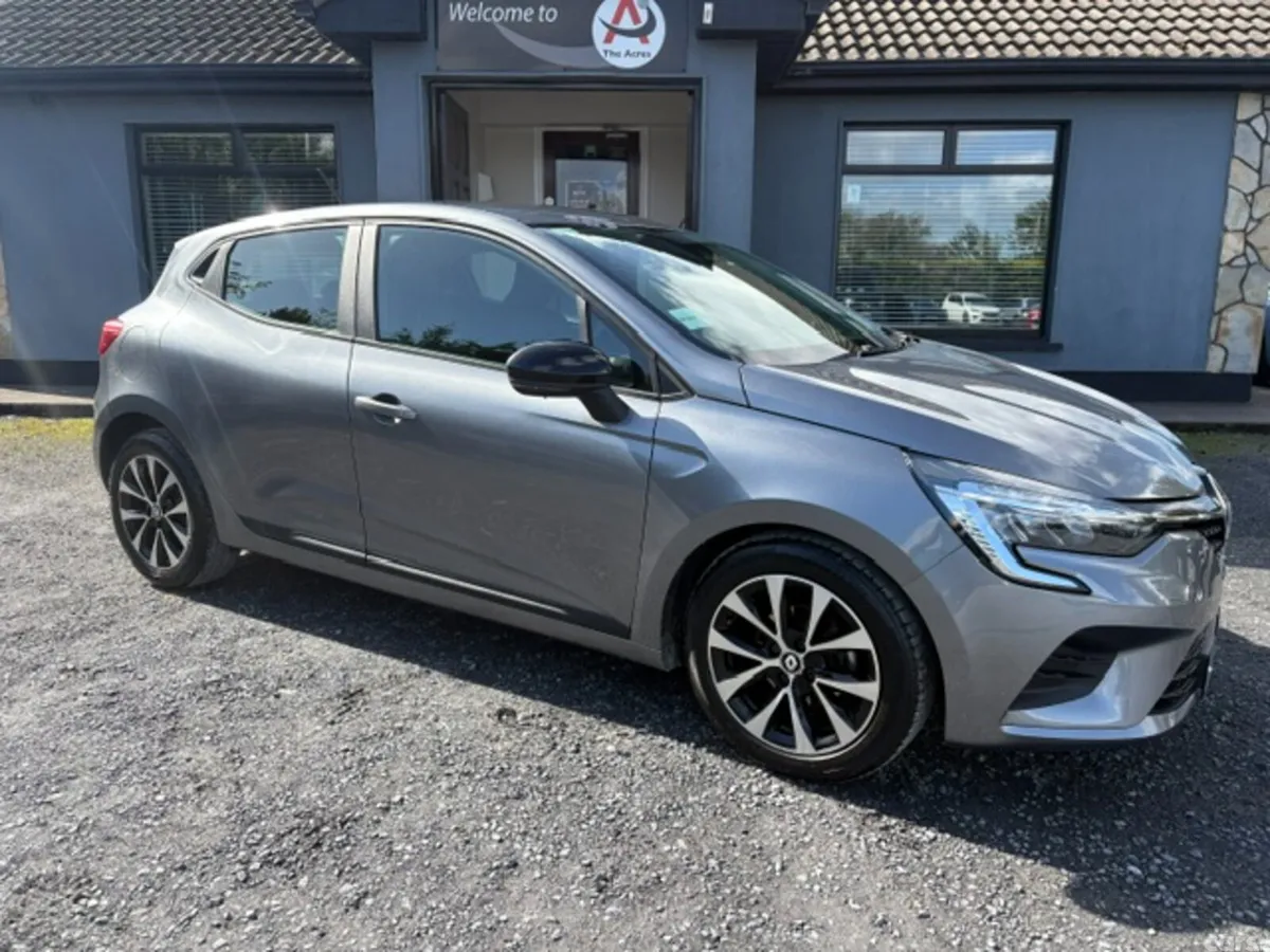 Renault Clio Hatchback, Petrol, 2023, Grey