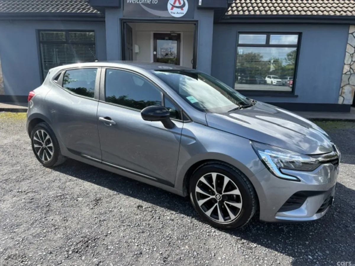 Renault Clio Hatchback, Petrol, 2023, Grey