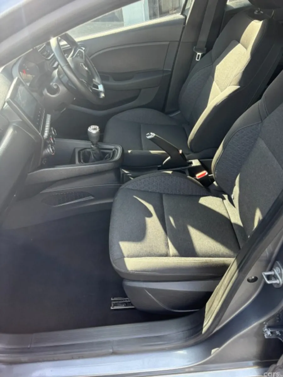 Renault Clio Hatchback, Petrol, 2023, Grey