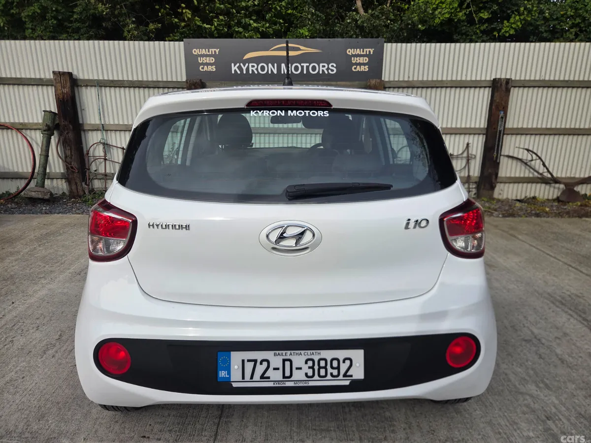Hyundai i10 Hatchback, Petrol, 2017, White