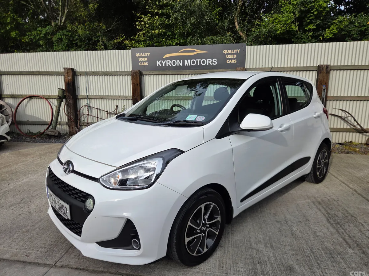 Hyundai i10 Hatchback, Petrol, 2017, White