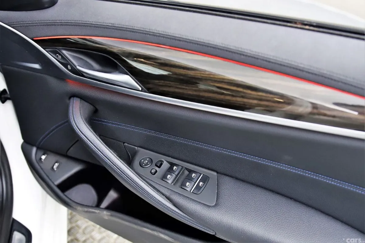 BMW 5-Series Saloon, Petrol Plug-in Hybrid, 2023, White